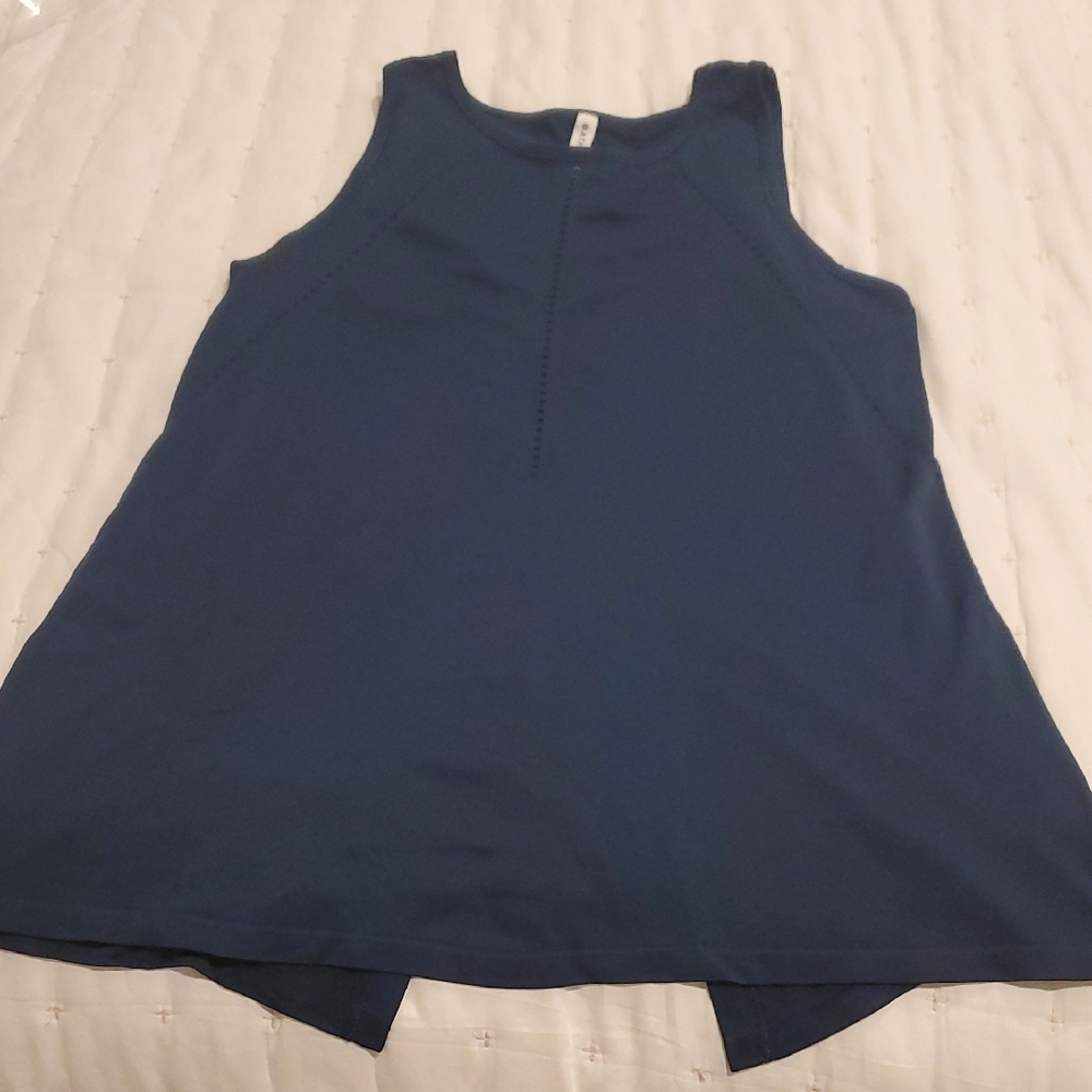 Athleta Asymmetrical Blue Sleeveless Tank Top (34)